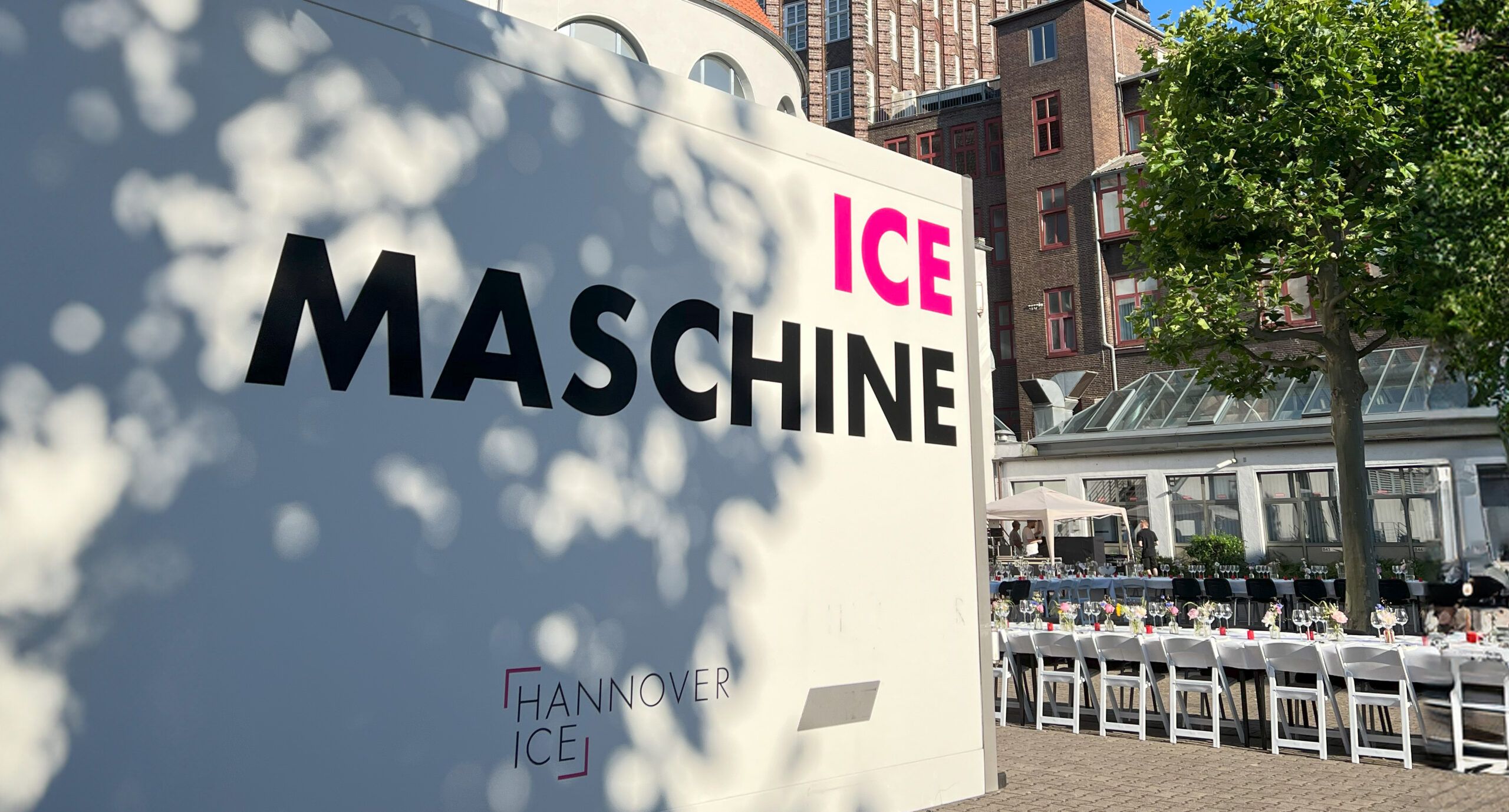 Eisbestellung mit Transporter von Hannover Ice