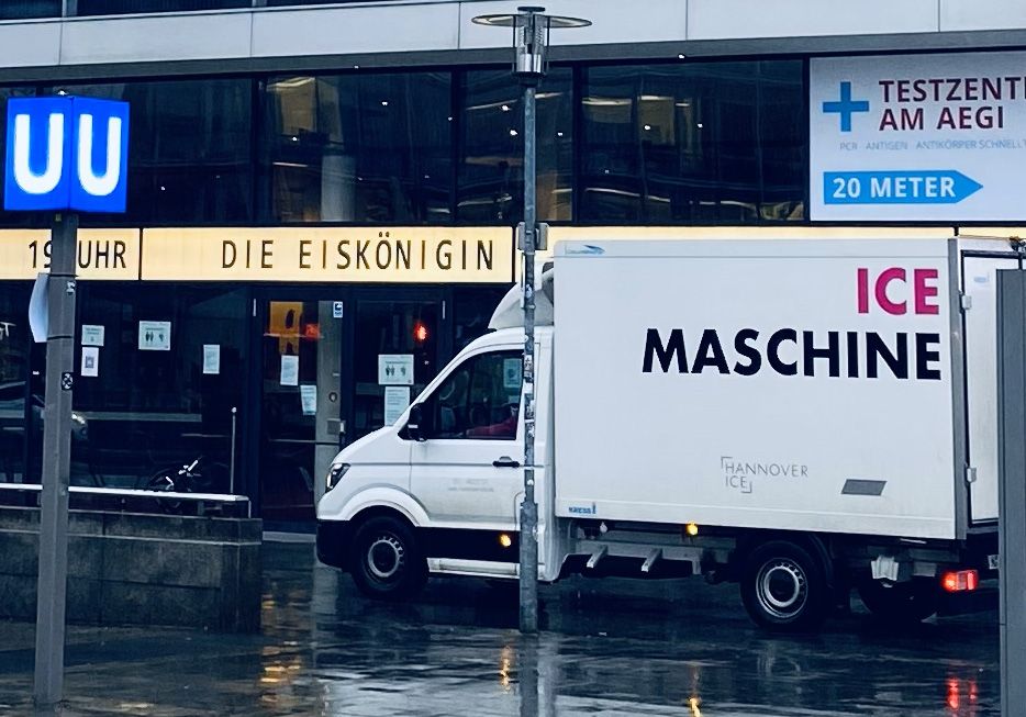 Eisbestellung mit Transporter von Hannover Ice